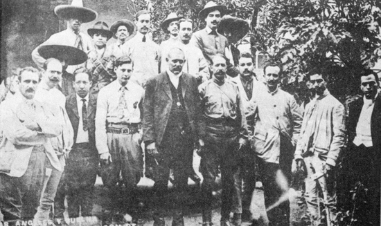 Felipe Ángeles invites Emiliano Zapata to the Aguascalientes Convention