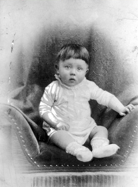 BABY ADOLF AROUND 1889/1890