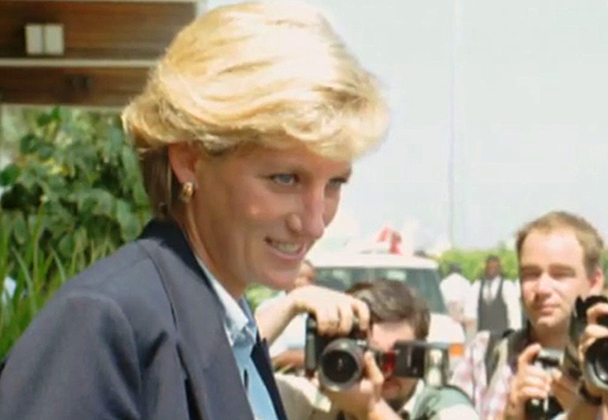 LADY DI - PRINCESS OF WALES AND PAPARAZZI MAGNET