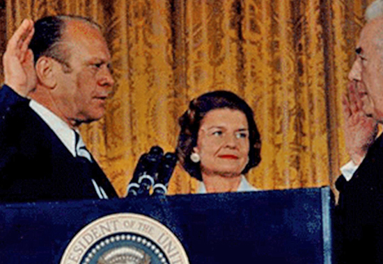GERALD FORD, HIS WIFE BETTY, CHIEF JUSTICE WARREN E. BURGER - 1974