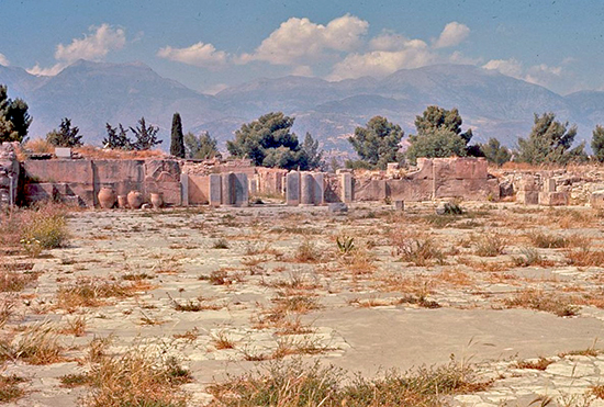 Ruins on Crete, Knossos. Center of Minoan civilization. Castle with flush toilets, sewage system, water piped in from 7 miles away