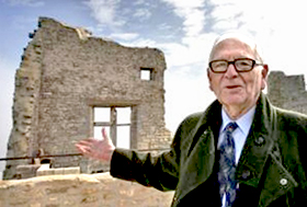 Pierre Cardin, Born 1922, is the Proud Owner of de Sade's Chateau